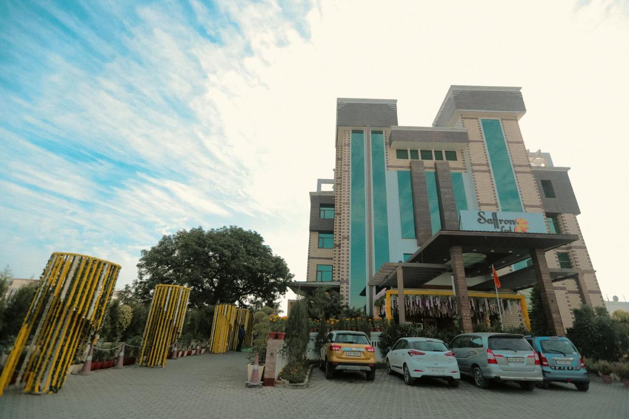 Hotel Saffron Leaf Dehradun Buitenkant foto