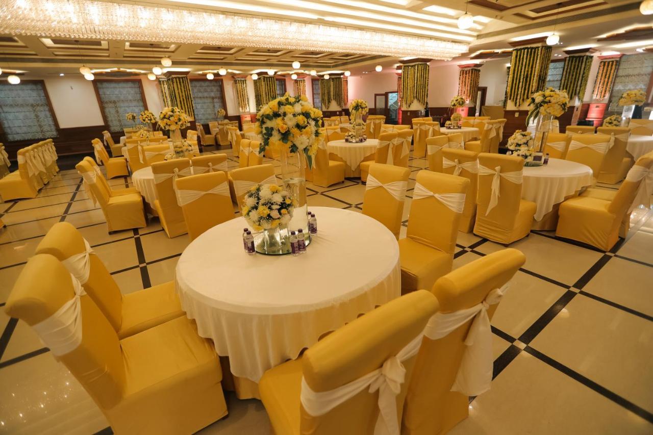 Hotel Saffron Leaf Dehradun Buitenkant foto