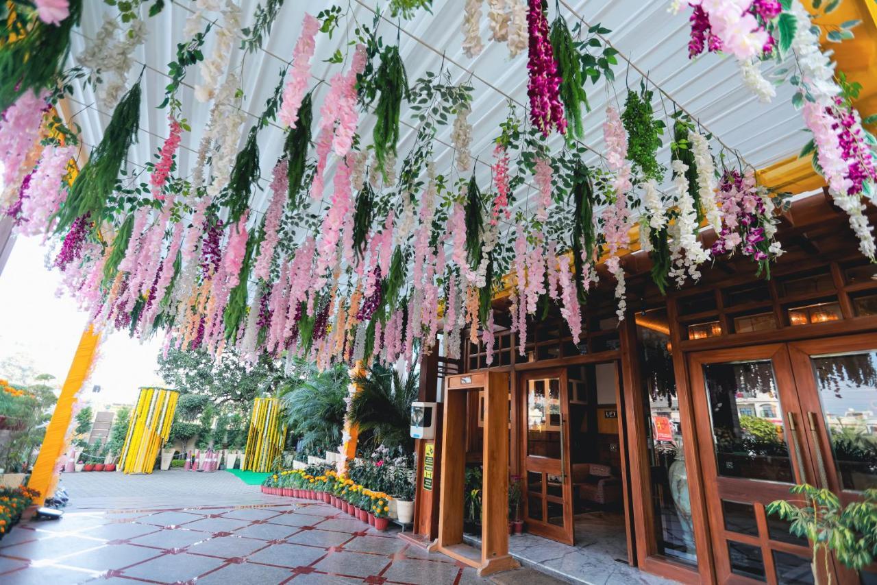 Hotel Saffron Leaf Dehradun Buitenkant foto