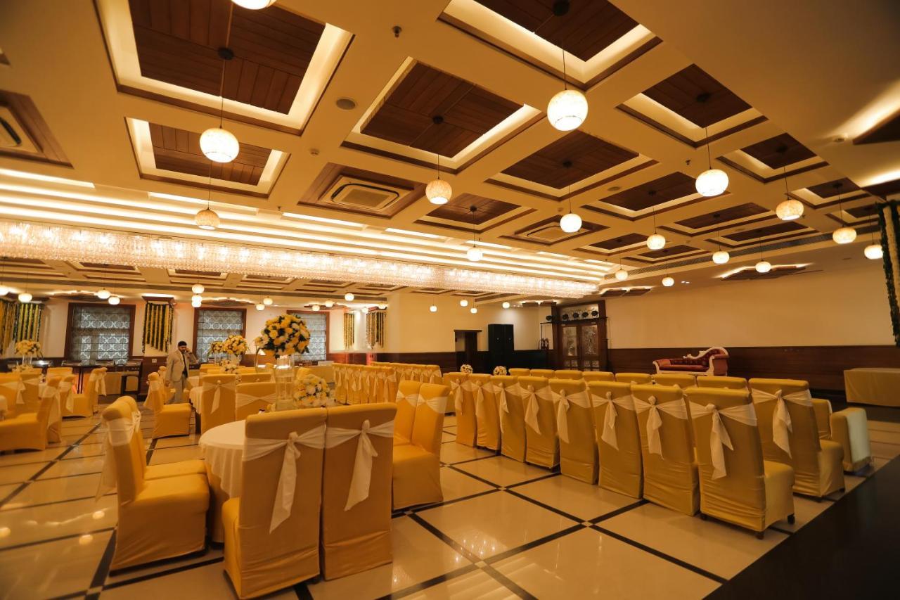 Hotel Saffron Leaf Dehradun Buitenkant foto