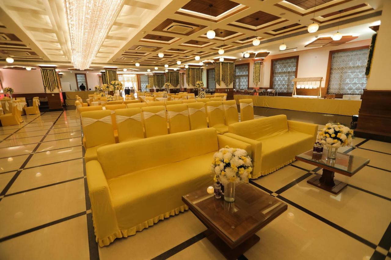 Hotel Saffron Leaf Dehradun Buitenkant foto
