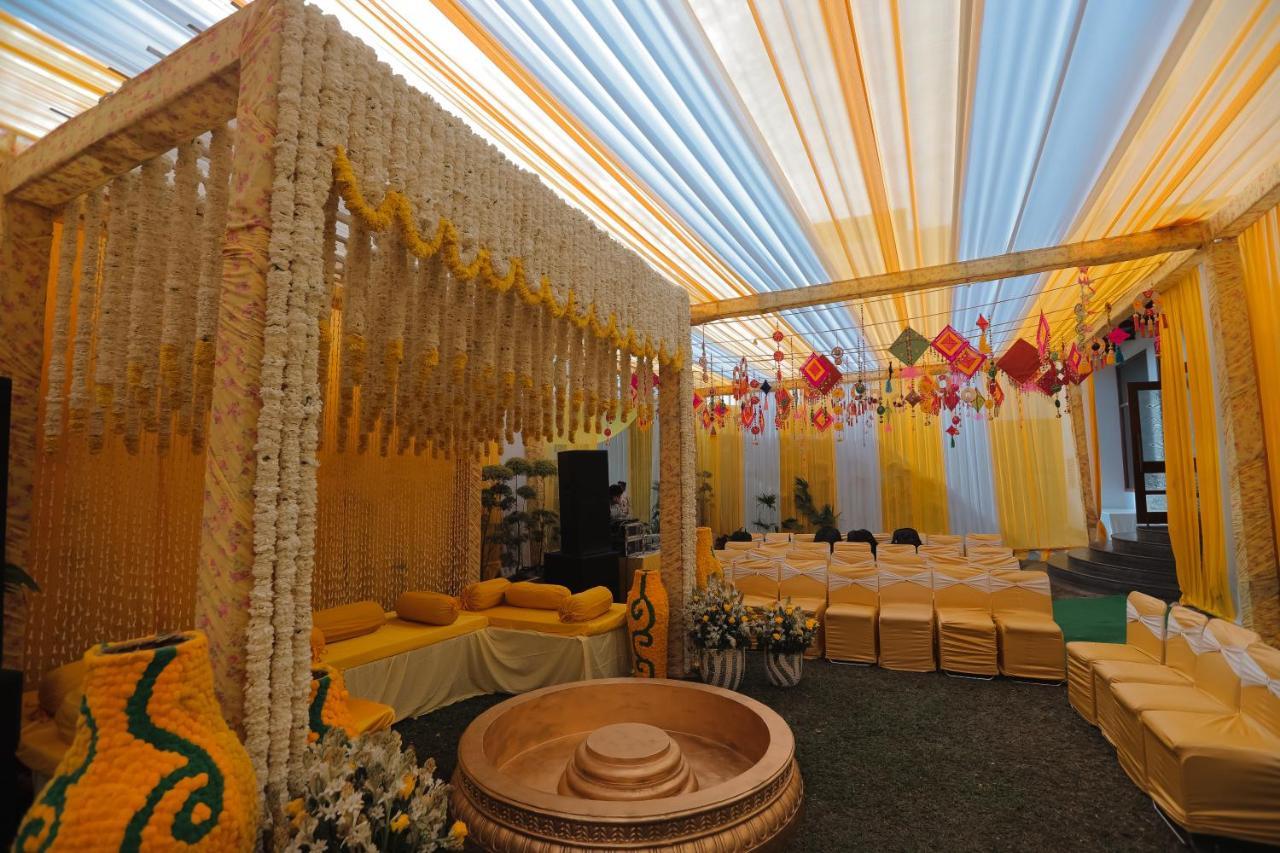 Hotel Saffron Leaf Dehradun Buitenkant foto