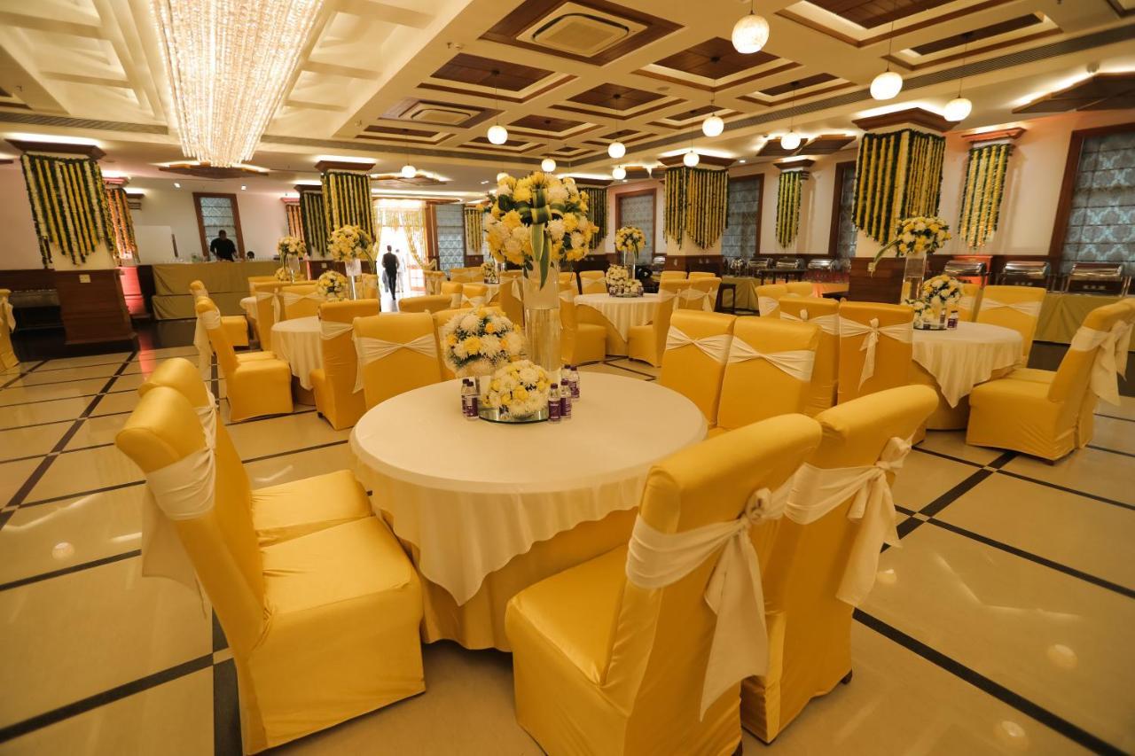 Hotel Saffron Leaf Dehradun Buitenkant foto