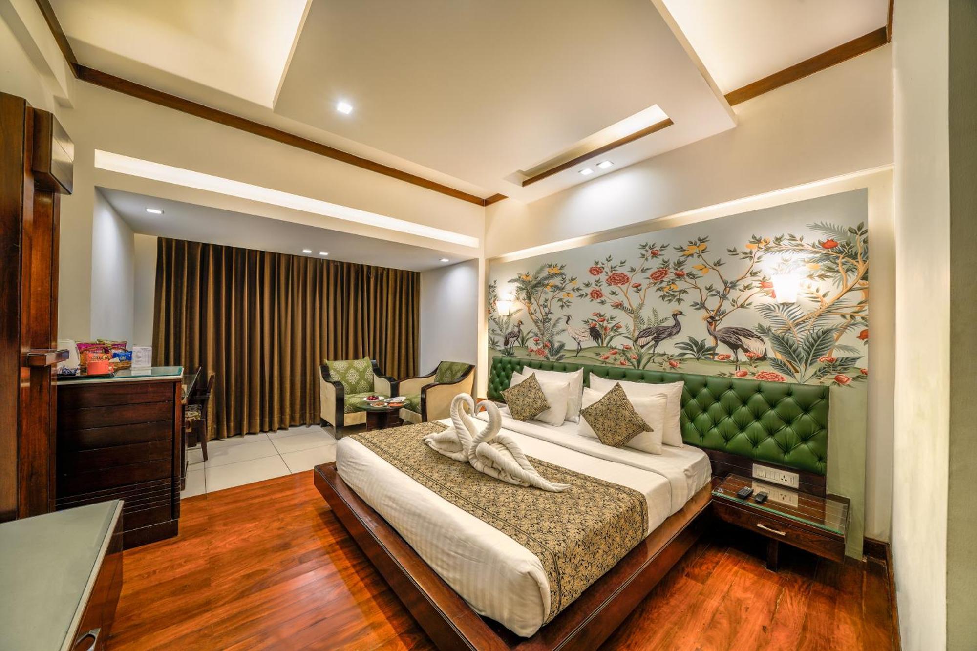 Hotel Saffron Leaf Dehradun Buitenkant foto