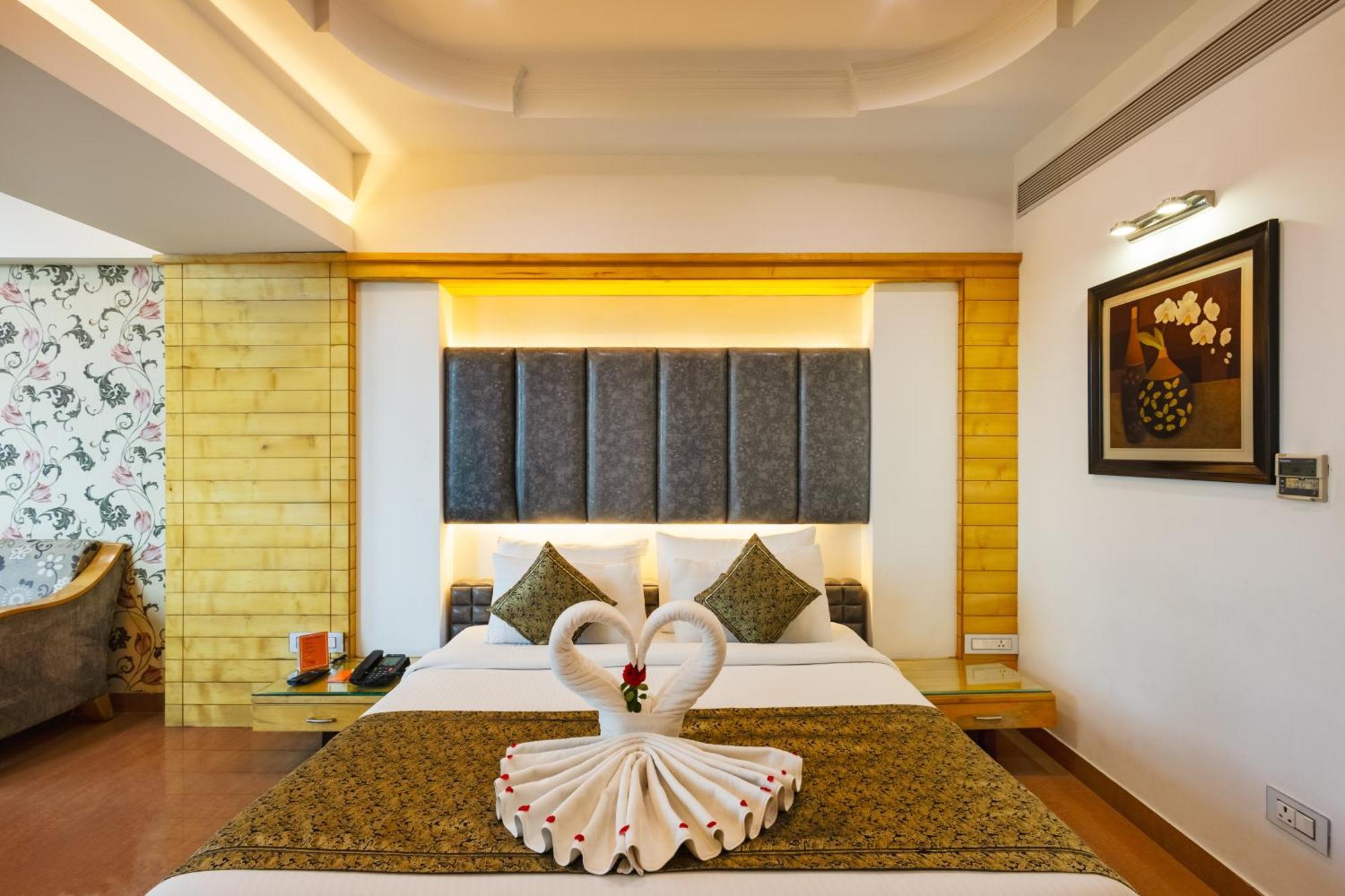 Hotel Saffron Leaf Dehradun Buitenkant foto