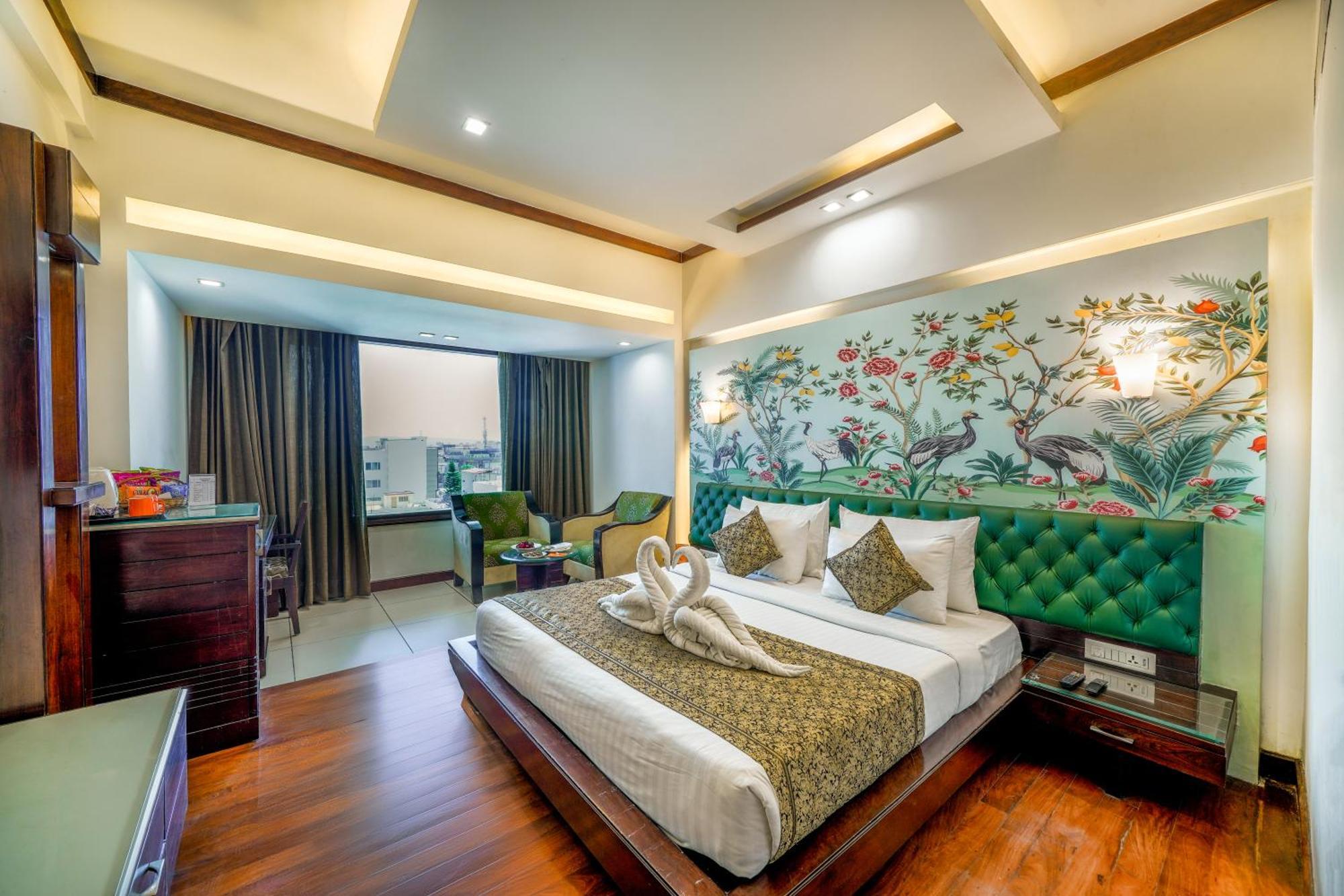 Hotel Saffron Leaf Dehradun Buitenkant foto