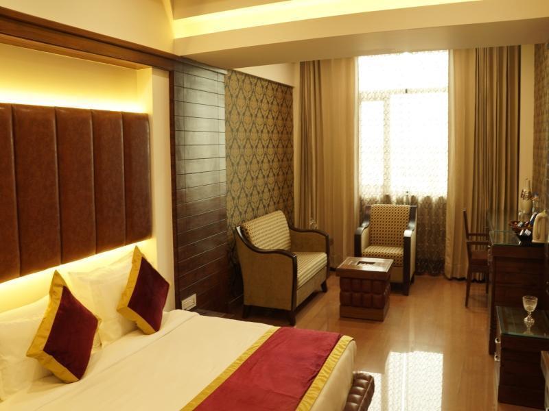 Hotel Saffron Leaf Dehradun Buitenkant foto