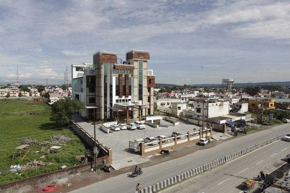 Hotel Saffron Leaf Dehradun Buitenkant foto
