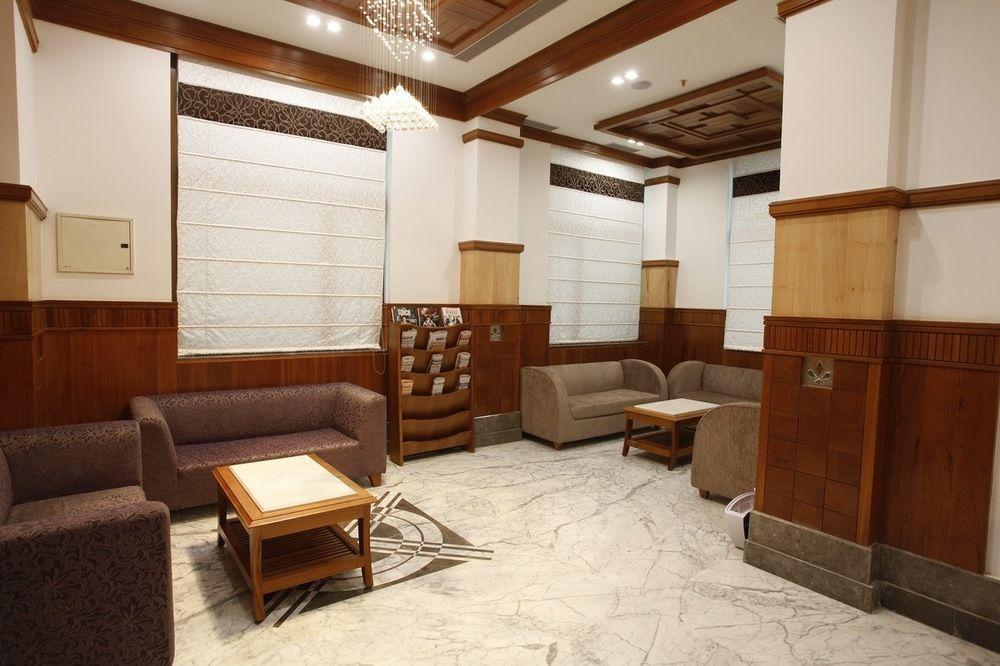 Hotel Saffron Leaf Dehradun Buitenkant foto