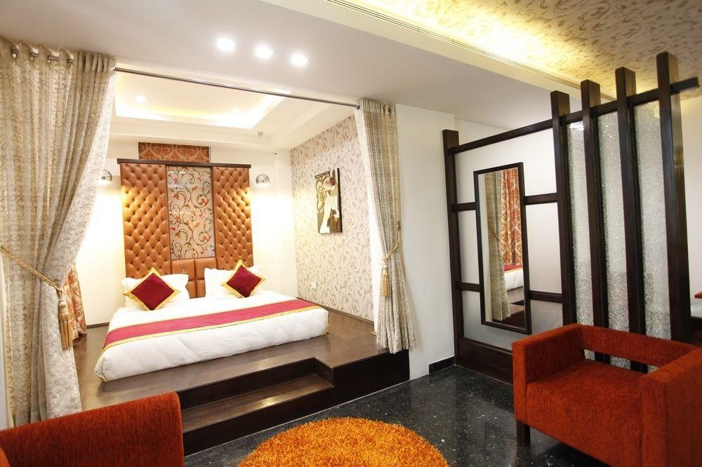 Hotel Saffron Leaf Dehradun Buitenkant foto